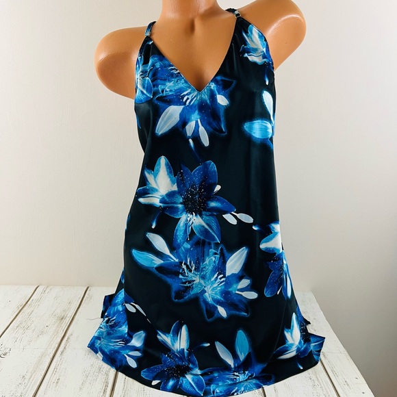 XL Victoria’s Secret Satin Open Back Slip Dress Nightgown - Picture 3 of 11